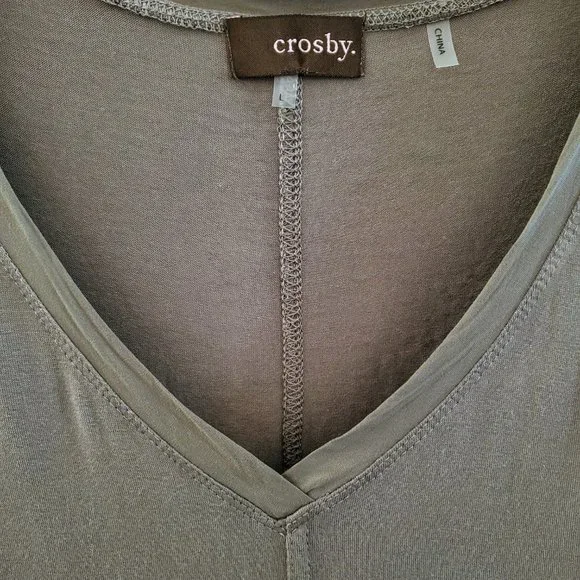 Crosby Olive Green Center Seam Short Sleeve Chiffon Trimmed V-Neck Top - Size L - Picture 2 of 6